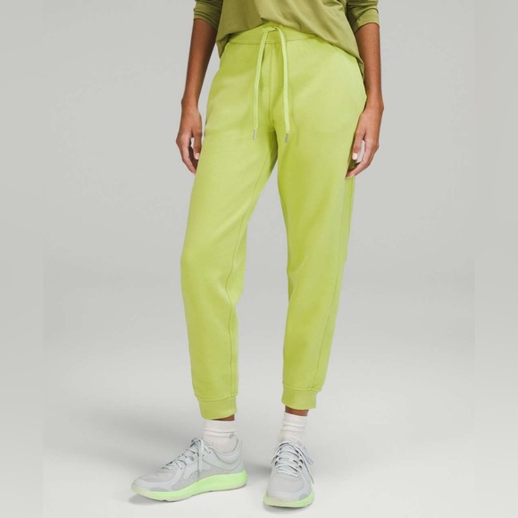 lululemon athletica Pants - Lululemon Scuba High-Rise Jogger Wasabi size 12